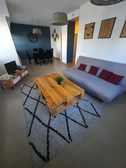 Cosy Valence - Image 1