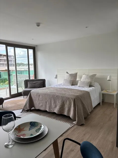 bright apartment meters from the sea - Image 1