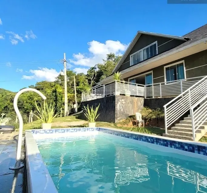 Casa da Colina Curitiba com piscina - Image 1