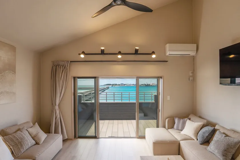 Newly built 80㎡ house by the sea | 15 minutes from airport | Free parking | Maximum 7 people | BBQ available | Explore Okinawa gourmet on foot - Image 1