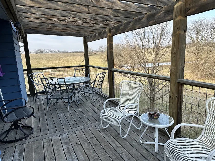 Country home in Lawrence, KS - Image 1