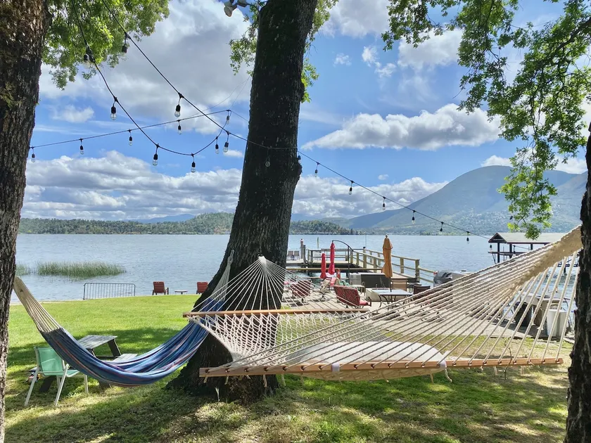 Gated Lakefront Cottage #4 with Fire Pit & Dock - Image 1