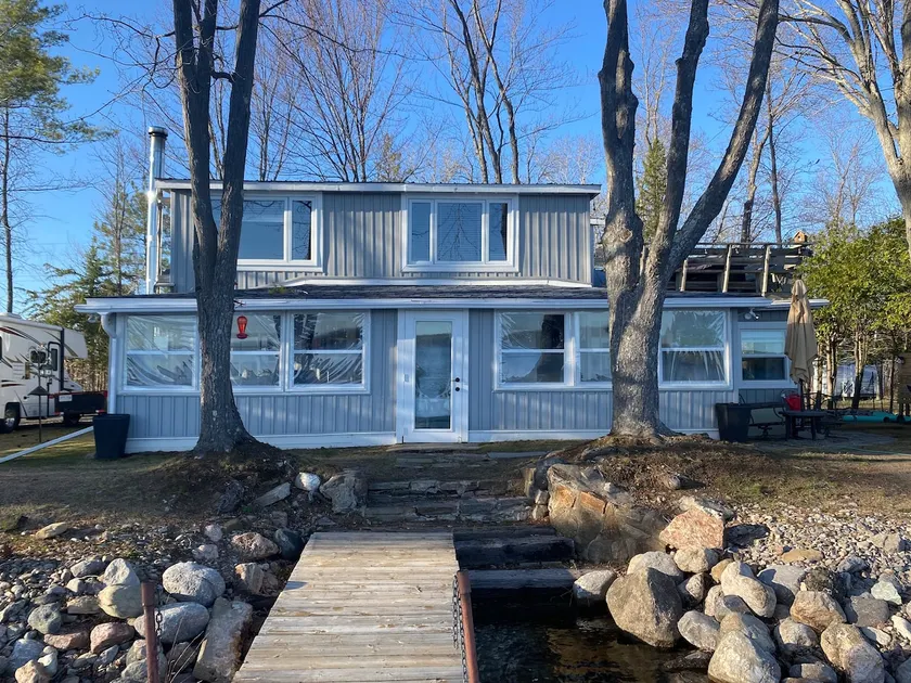 Golden Lakehouse - Image 1