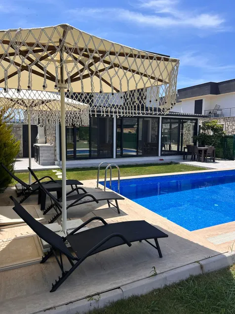 Villa with Private Pool in the Heart of Vineyard & Gastronomy Routes - Image 1