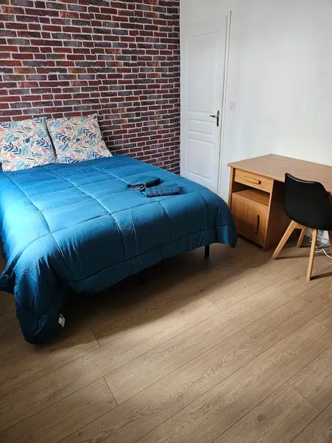 Comfortable, entire 3-room apartment in the historic center of Montluçon - Image 1