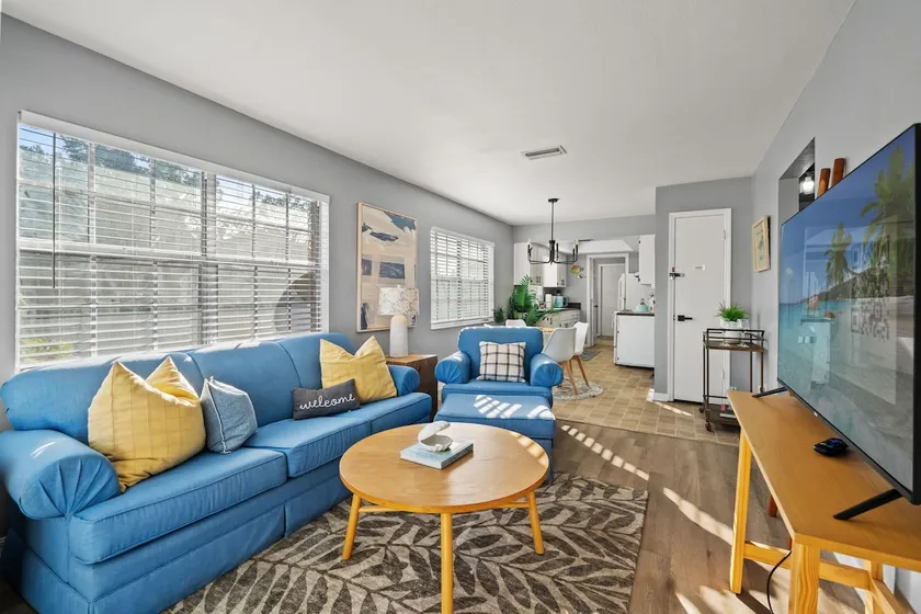 Carmella's Coastal Condo - Image 1