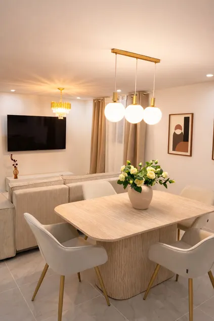 Prestige Suite - Chic & Elegant - Downtown - Image 1