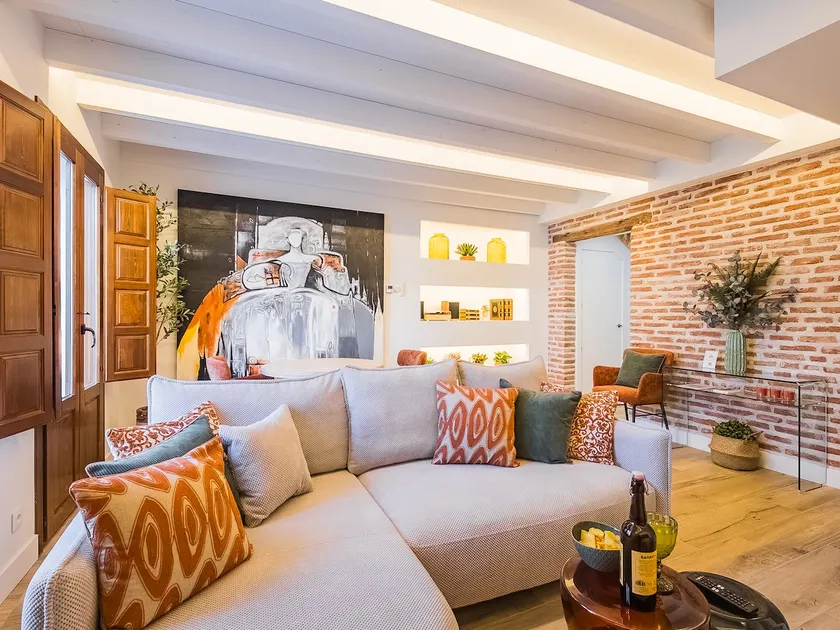Signature Triplex I Private Garden I 2 Suites - Image 1