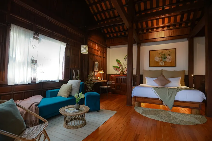 Boutique Wooden Home, 1-Min Walk to Old Town - Image 1