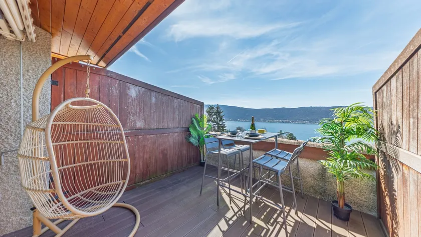 The Sunset - Terrace, Tennis and Lake View - Image 1