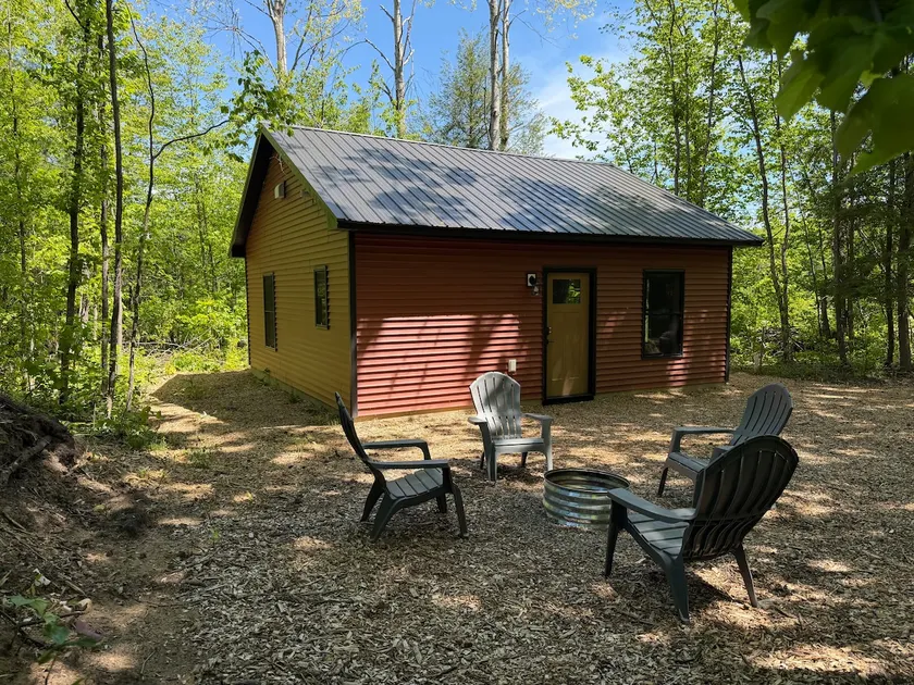 Secluded cabin on the trails- cabin #1 - Image 1