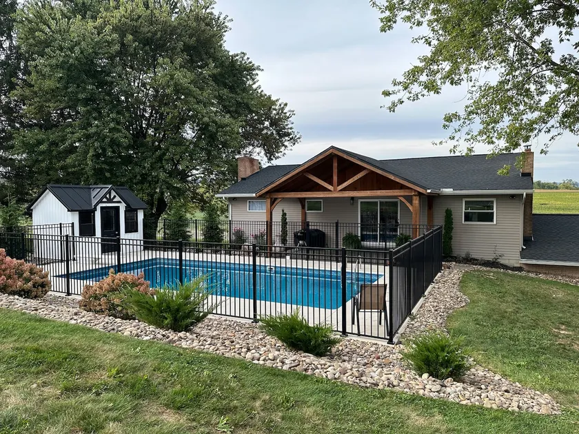 Peaceful Hollow Retreat w/ POOL & HOT TUB! - Image 1