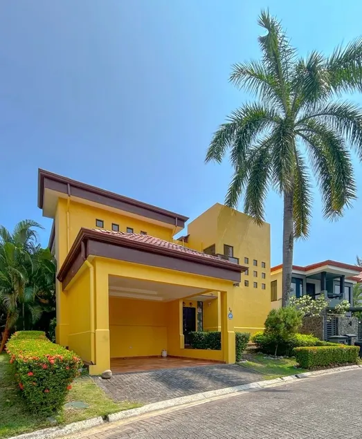 Luxury House Fountain+ Private Pool+ Billiards+ BBQ+Pets - Image 1
