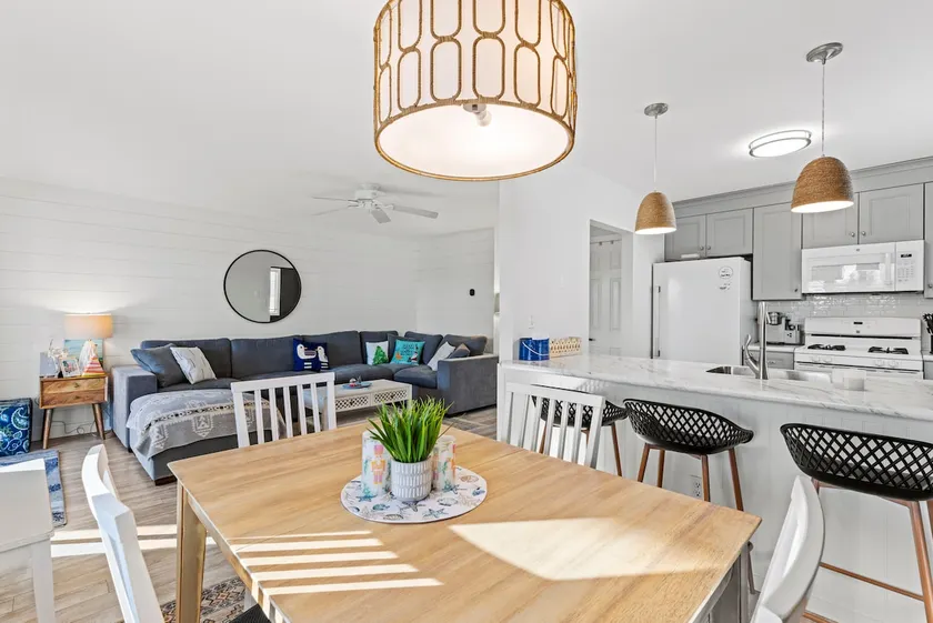 Just Listed! Milo’s Nest: Peaceful Coastal Retreat - Image 1