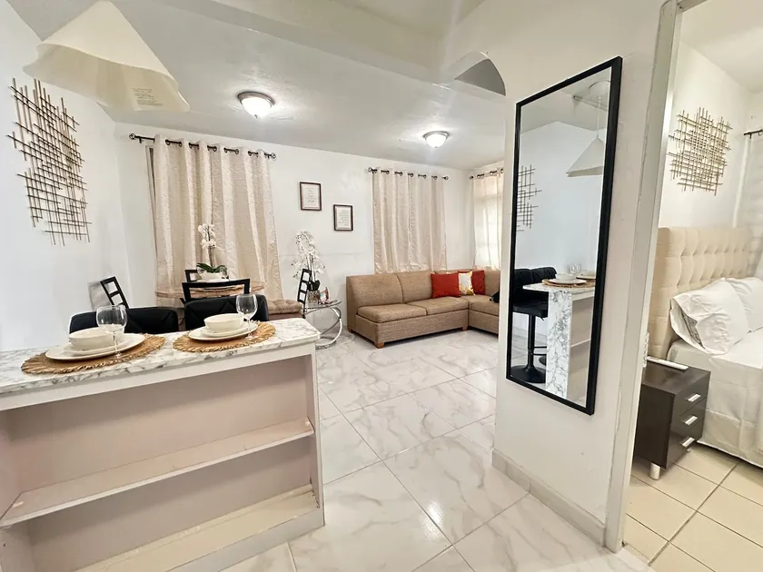 7 min from the beach 20 min from airport, 4 guest - Image 1