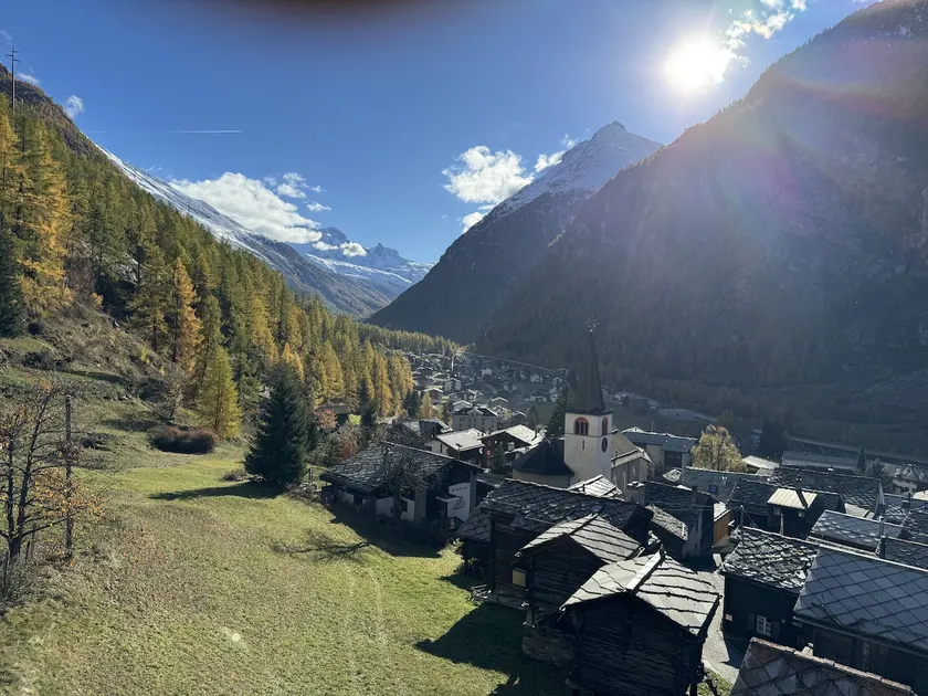 Quiet mountain village getaway - Image 1