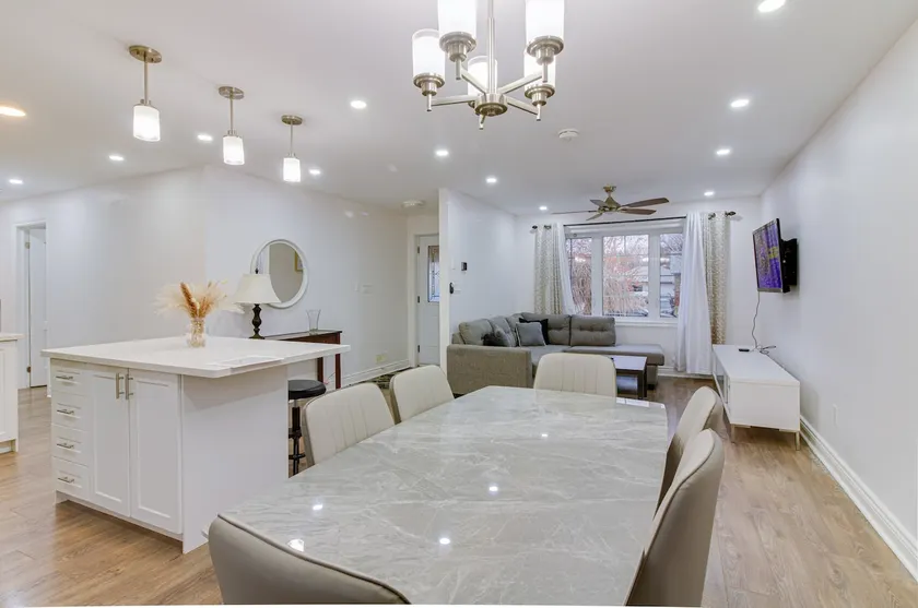 Cozy, Beautiful House In Scarborough - Image 1