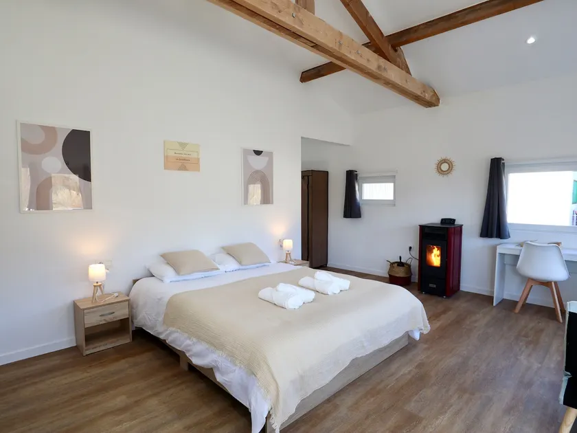 Le Scandinave - Romantik Balneo Terrace Netflix - Image 1