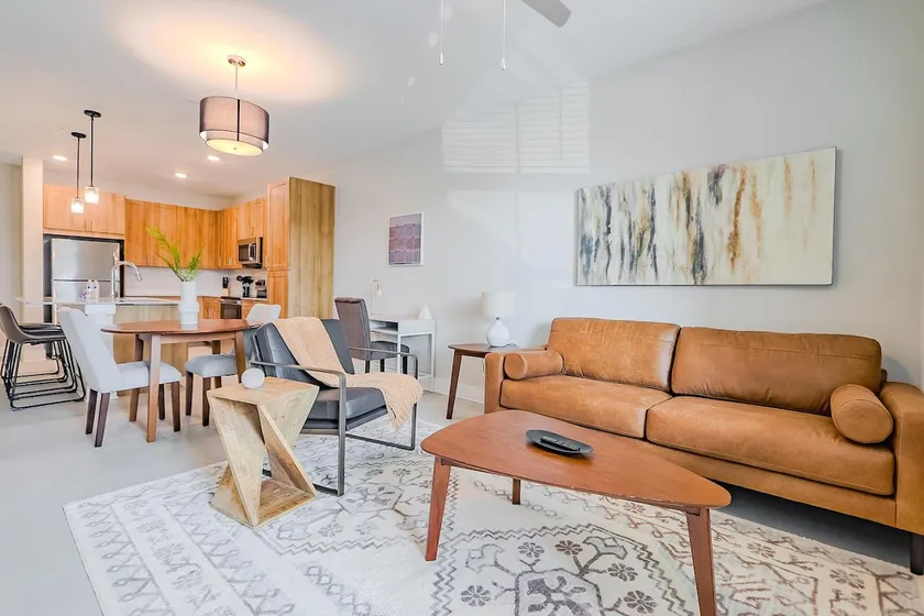 Landing | Chic 1BD, Clubhouse, Pool - Image 1