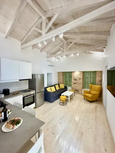 Central Suites Aegina 5 - Image 1