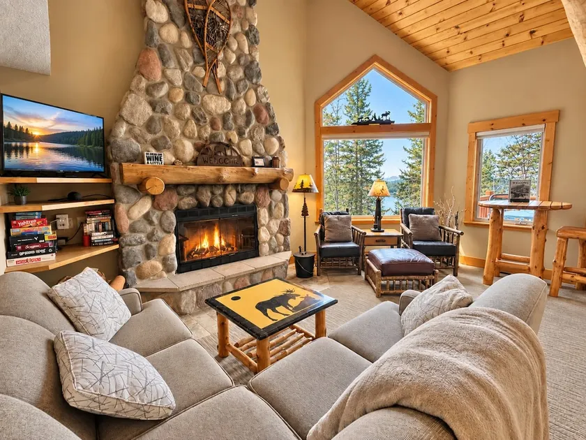 Large 5BR Ski-In/Ski-Out | Sauna | Sleeps 12 - Image 1
