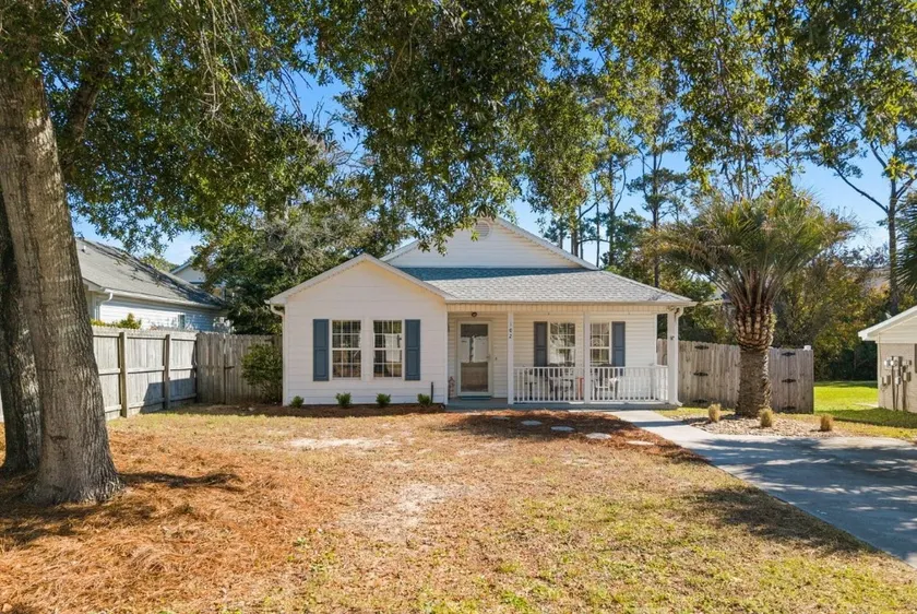 The Salty Bean - Pet Friendly Coastal Retreat - Image 1