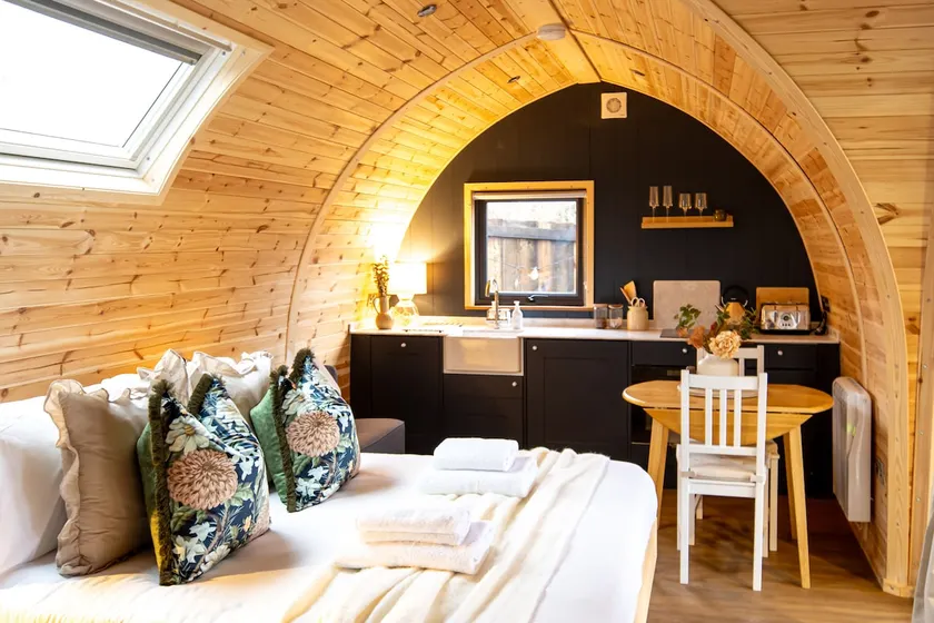 The Roe at Snowhill Glamping - Image 1