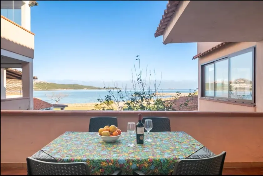 Stunning Three-Room Apartment on Marinella Beach - Image 1
