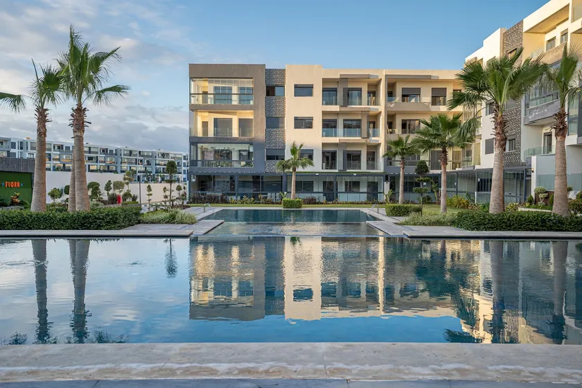 Luxury Residence Beach Gym and Garage - Image 1