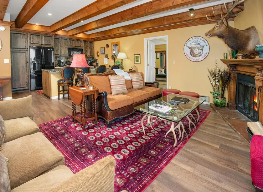 Platinum Luxury Condo in Heart of Avon A606 - Image 1