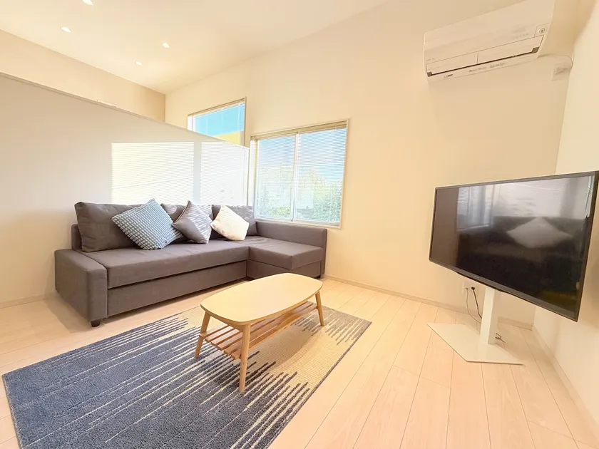 New Open! 10-minute walk from Noshima Station | Spacious 3LDK for up to 10 people | Parking for 2 cars | A house along the river with a superb view - Image 1
