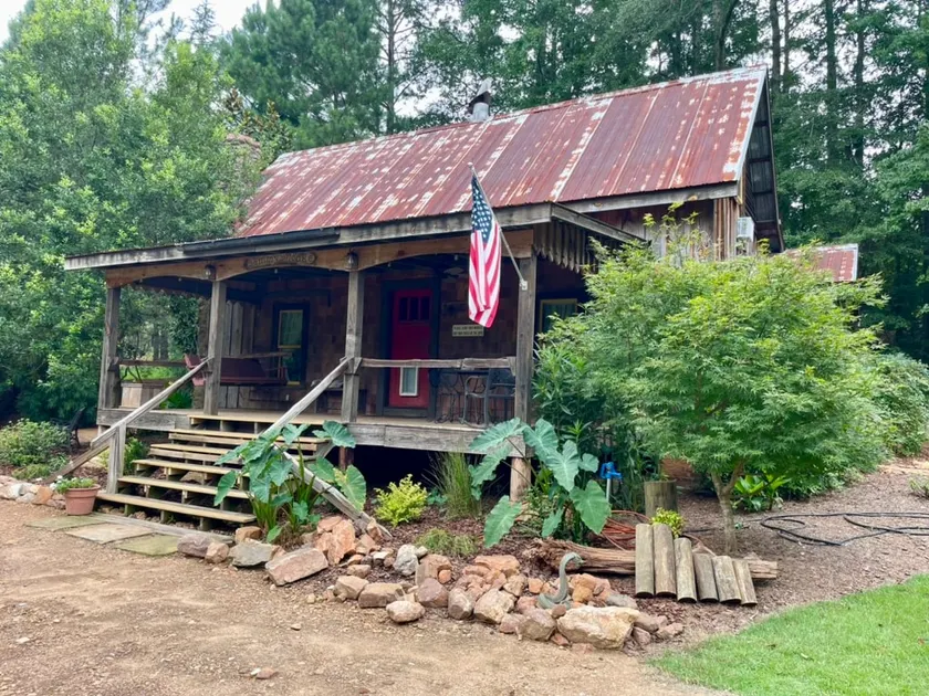 *Waterfront | Rustic Cabin | Fire Pit* - Image 1