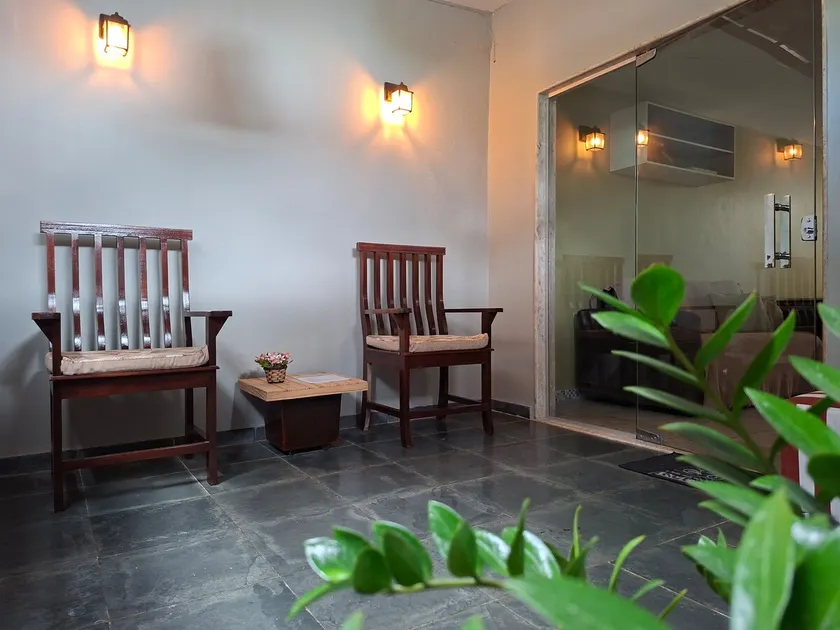 GREAT PRICE: air, Wi-Fi, central location. Check it out! - Image 1