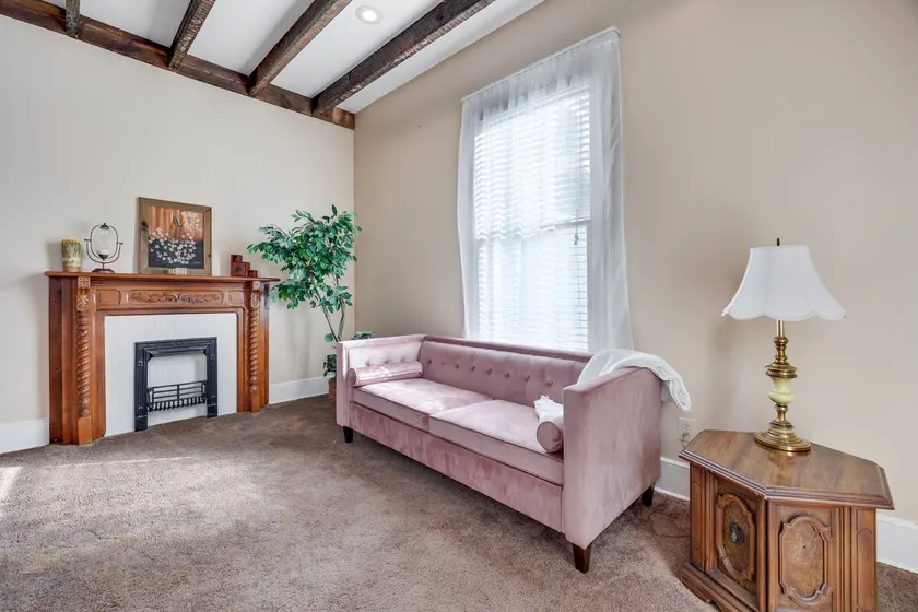 The 8 Flat | Boutique Corner Apartment - Image 1