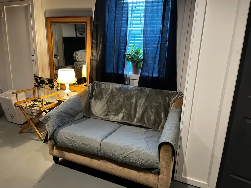 Elmira Studio+Private Entry Backyard + Parking - Image 1