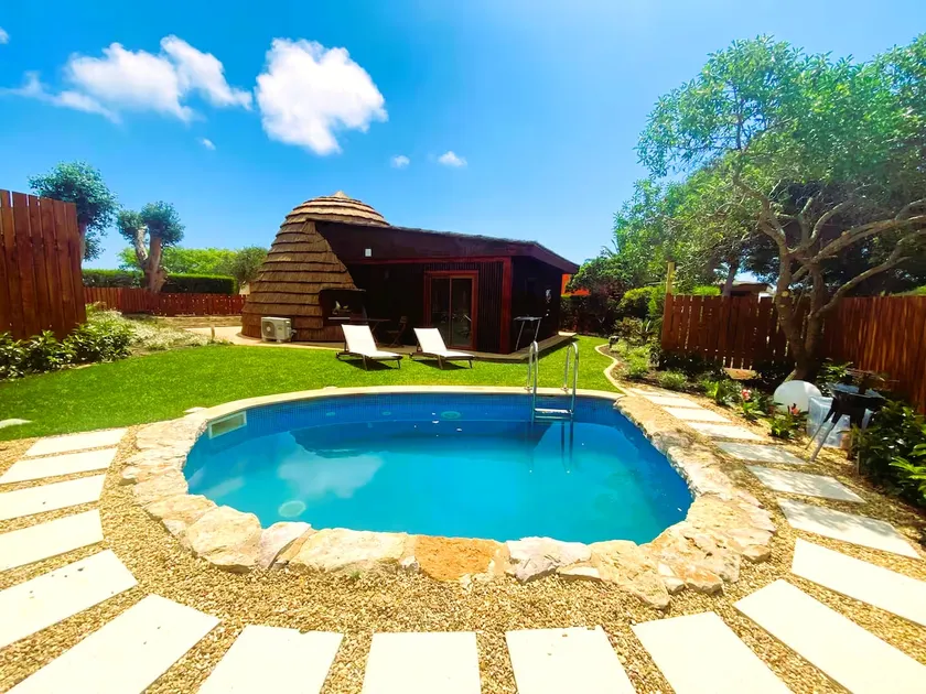 Unique Villa -1 km to Beach, private Natural pool, Tennis Court & Jumping Mat - Image 1