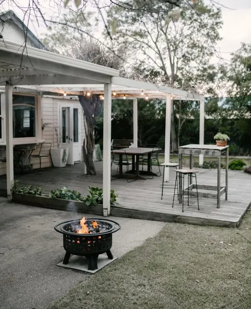 Restored Heritage Home Yarrawonga · Walk to Lake - Image 1