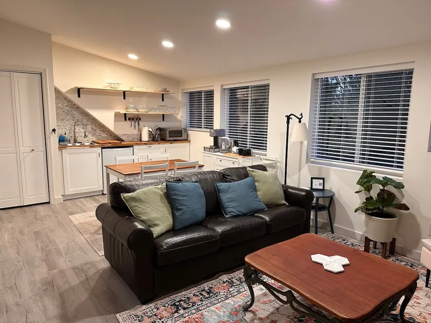 Private Bainbridge Studio - Walk to Ferry & Beach - Image 1