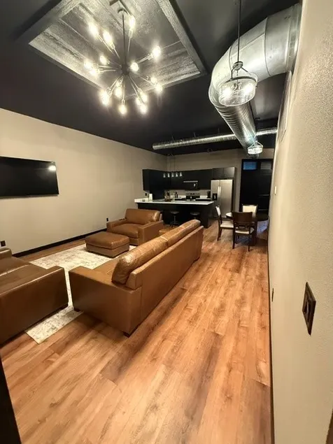 The Downtown Retreat - Image 1
