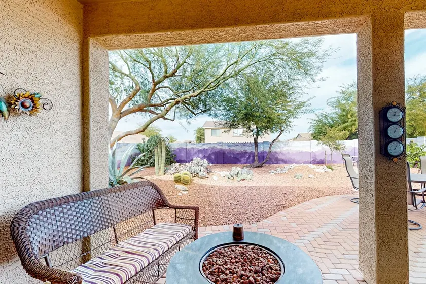 3BR desert home with guitar, yard, & grill - Image 1