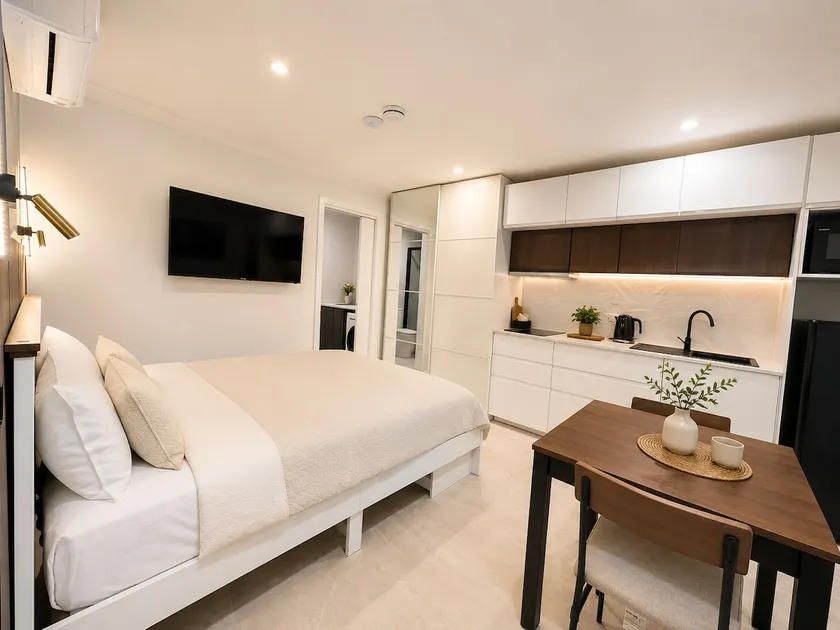 Brand New Studio Retreat in Perth - Image 1