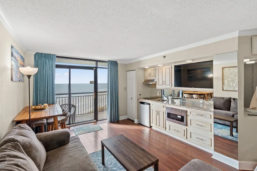 2 sovrum / 2 badrum Oceanfront Resort - Image 1