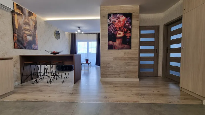 Q Apart Zenith-Three rooms, air conditioni, garage - Image 1