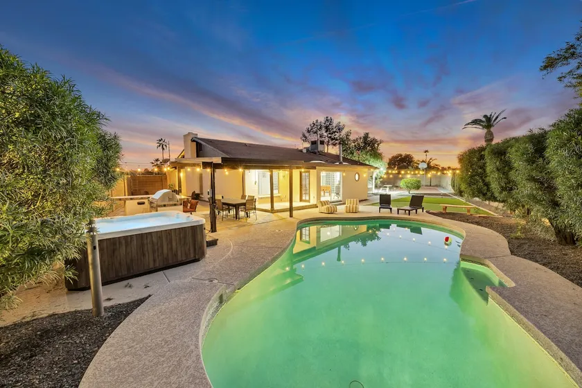 NEW 4BR Oasis | Pool, Hot Tub, Golf & B-Ball Court - Image 1
