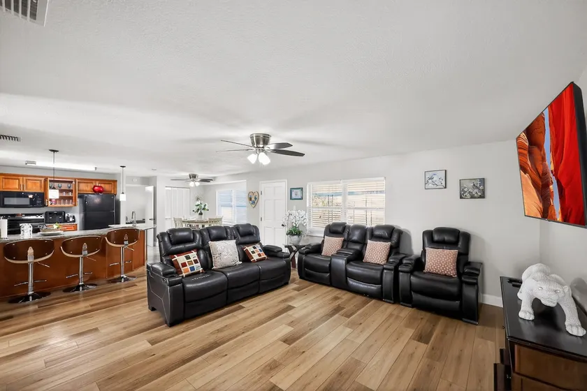 Beautiful 4-2 house, minutes from Busch Gardens - Image 1