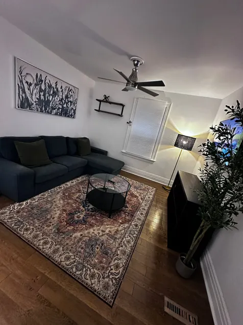 king bed apartment - Image 1