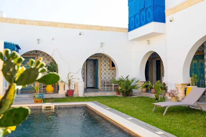 Beautiful modern villa in traditional style - Image 1