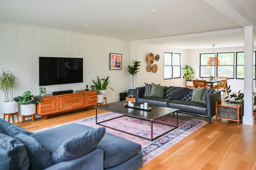 Private Beach, Renovated North Fork Barn, Sleeps 6 - Image 1