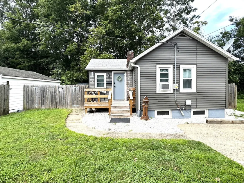 Cottage Guest House - Image 1