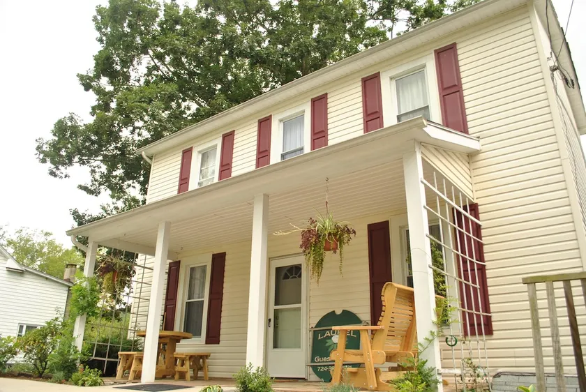 Laurel Guest House in the Heart of Ohiopyle - Image 1